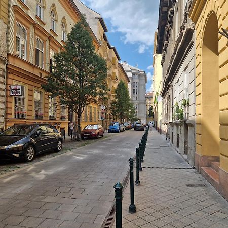 Ferienwohnung Maria Topfive With Free Private Parking Budapest Exterior foto