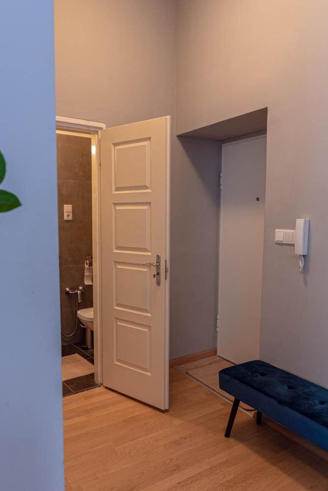 Ferienwohnung Maria Topfive With Free Private Parking Budapest Exterior foto