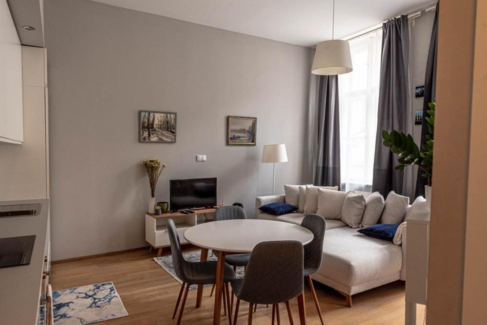Ferienwohnung Maria Topfive With Free Private Parking Budapest Exterior foto
