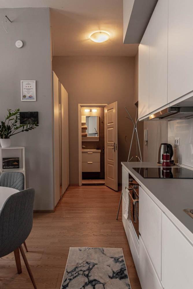 Ferienwohnung Maria Topfive With Free Private Parking Budapest Exterior foto