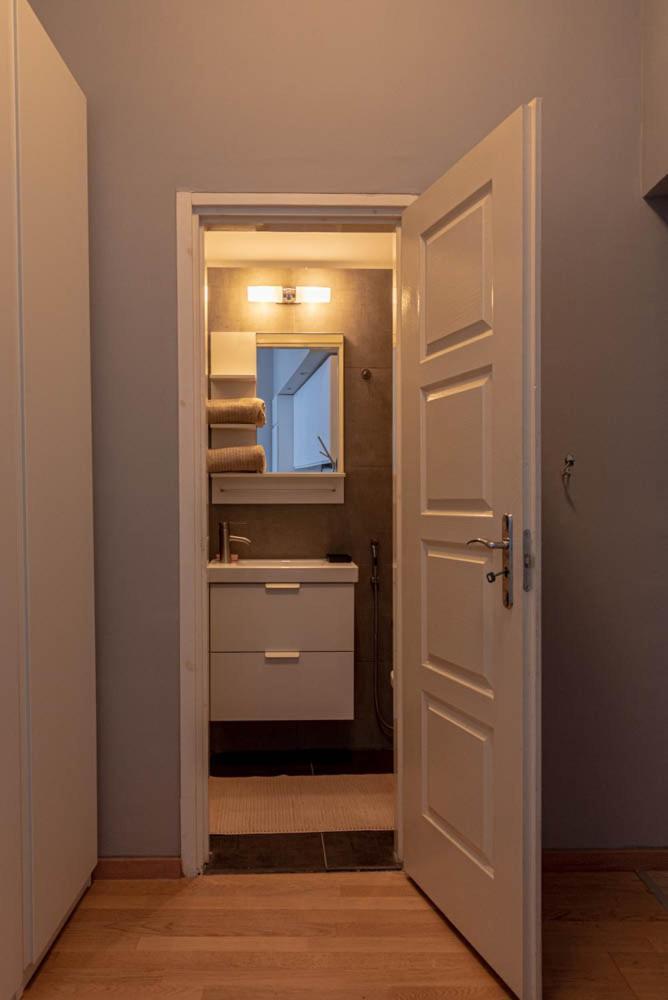 Ferienwohnung Maria Topfive With Free Private Parking Budapest Exterior foto